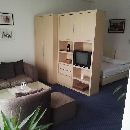 Guest House Amico ヴラニェ エクステリア 写真