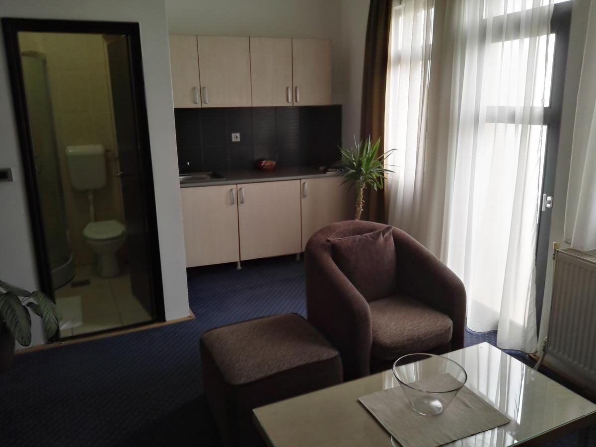 Guest House Amico ヴラニェ エクステリア 写真